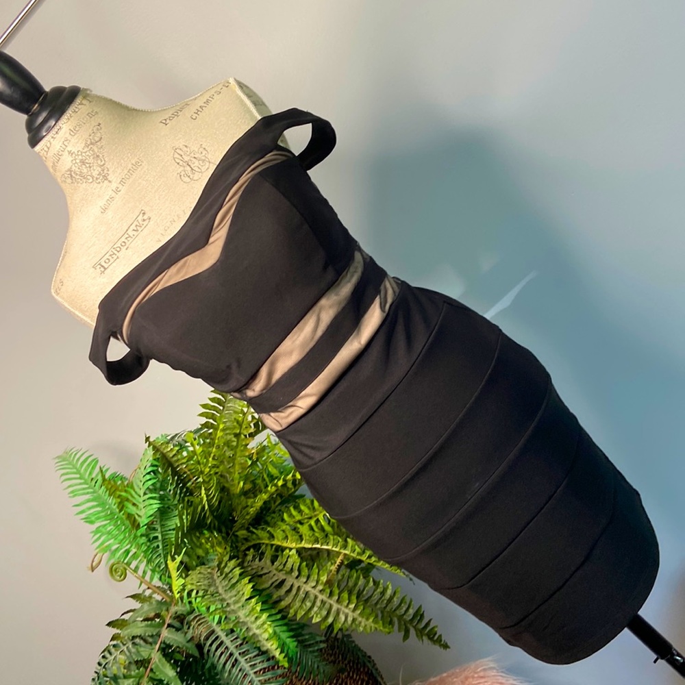 Crystal Doll Size 5 Black And Cream Off The Shoulder BodyCon Dress Zip Up Back